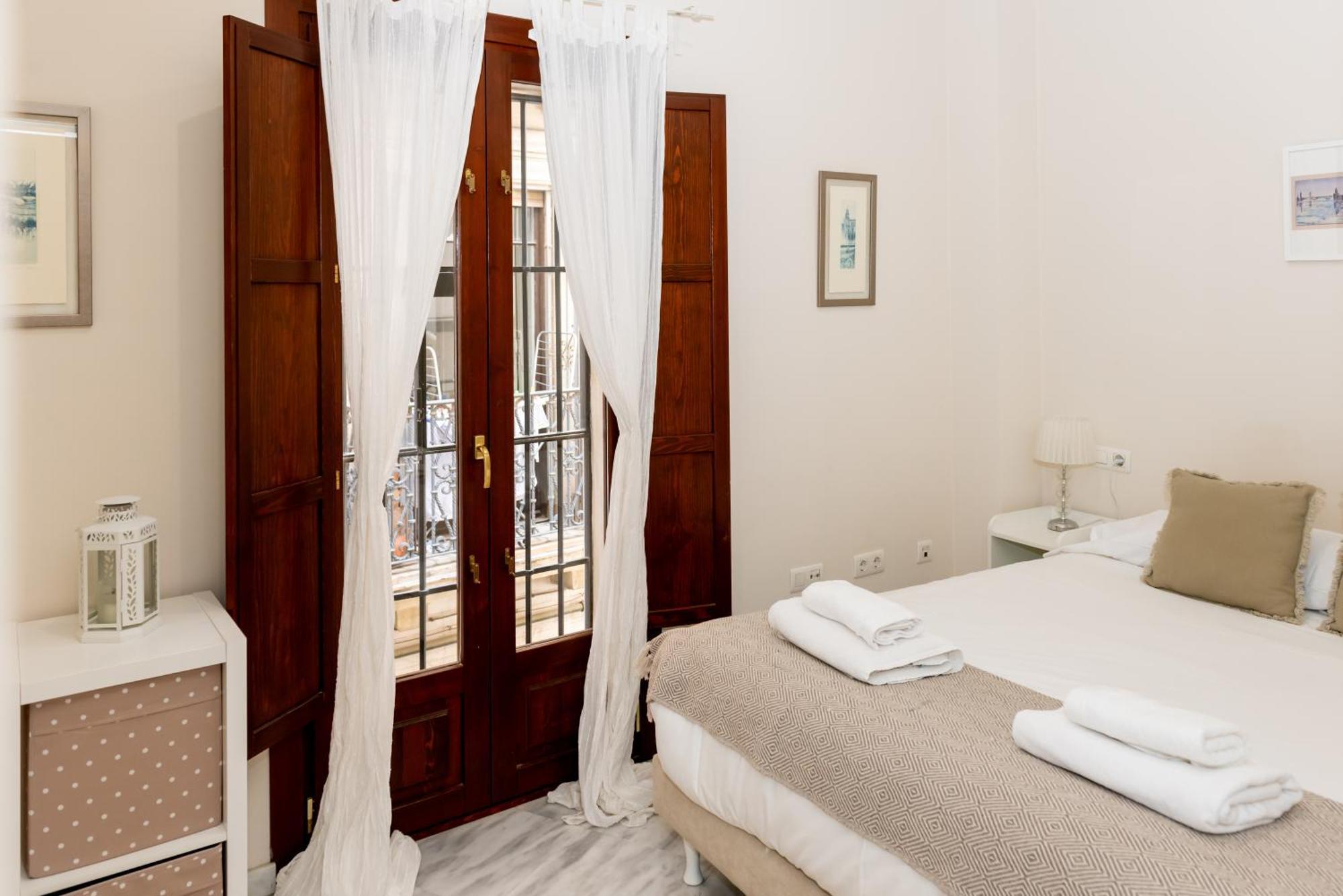Charming & Quiet Apartment In Plaza Del Salvador Sevilha Exterior foto