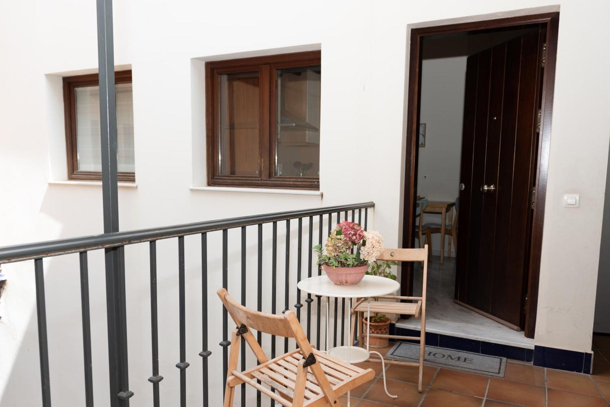 Charming & Quiet Apartment In Plaza Del Salvador Sevilha Exterior foto