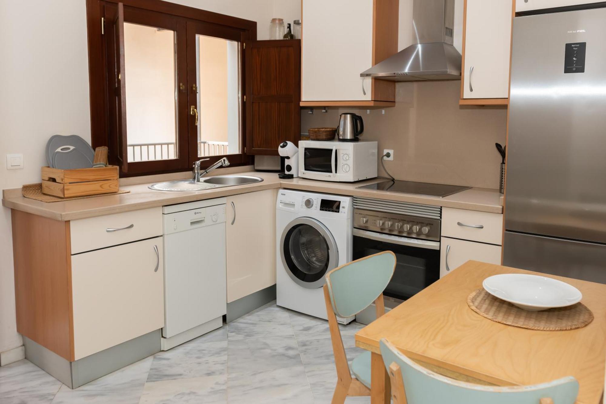 Charming & Quiet Apartment In Plaza Del Salvador Sevilha Exterior foto