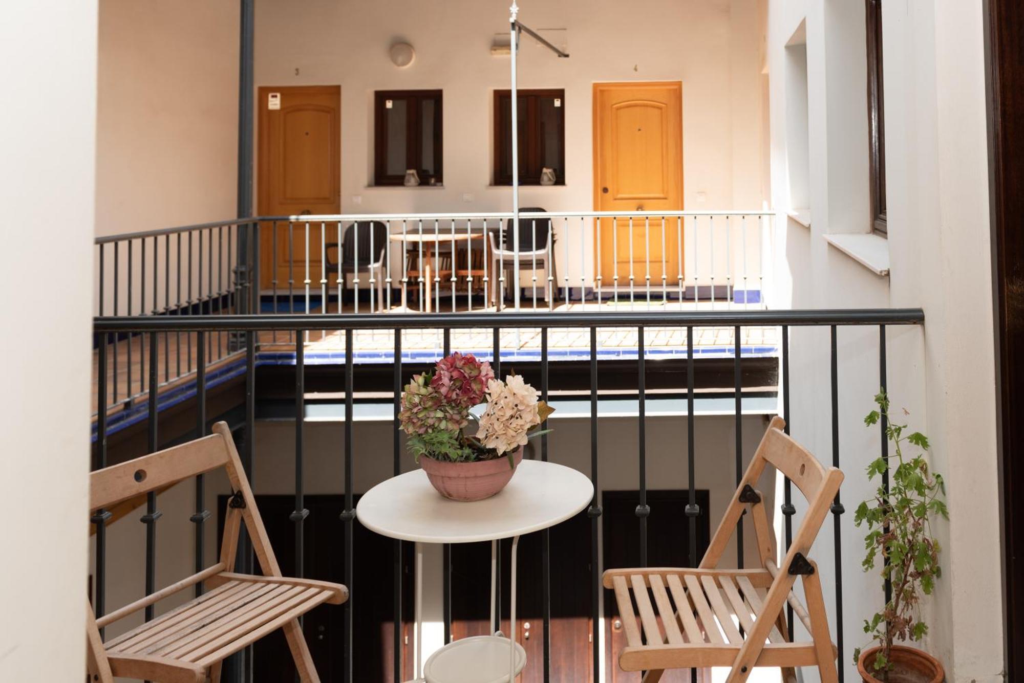 Charming & Quiet Apartment In Plaza Del Salvador Sevilha Exterior foto